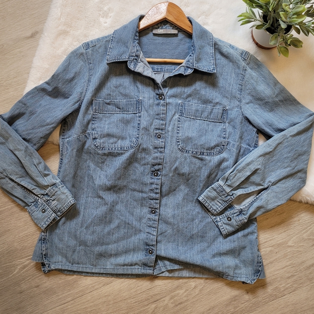 LEE Riders Denim Style Button-Down Top (Medium)